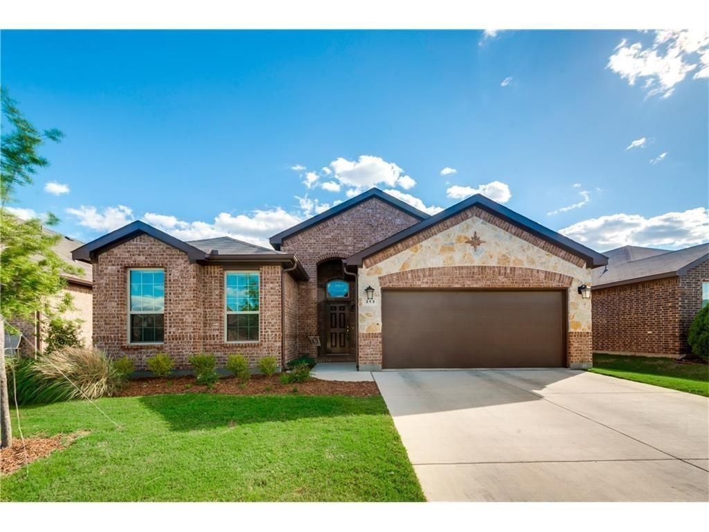 313 Delgany Trail, Fort Worth