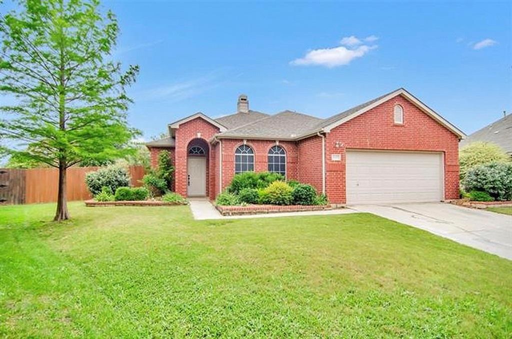 8409 Island Court, Fort Worth