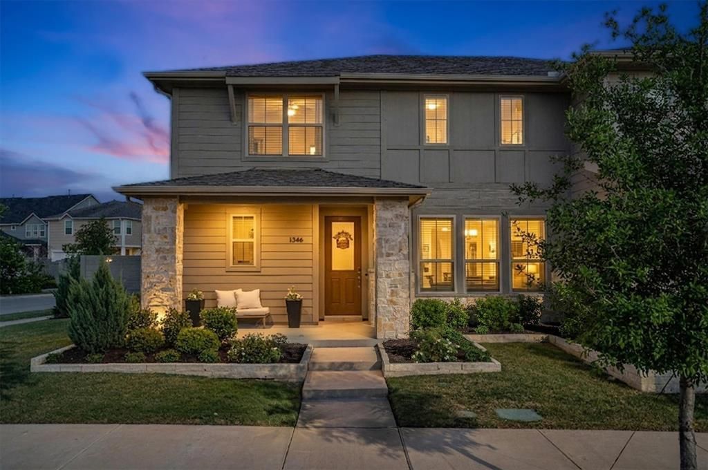 1346 Roundup Way, Argyle