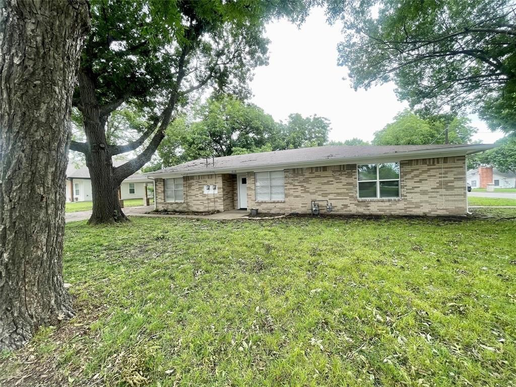 515 Maple Street, Farmersville