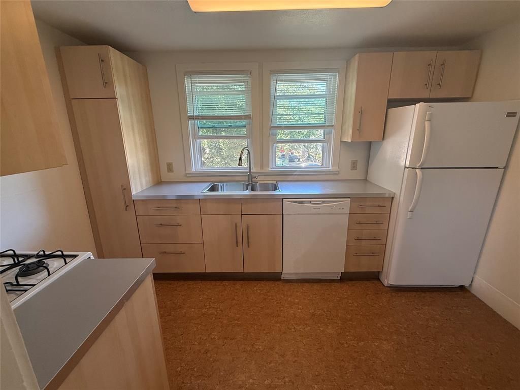 715 W Hickory A4, Denton