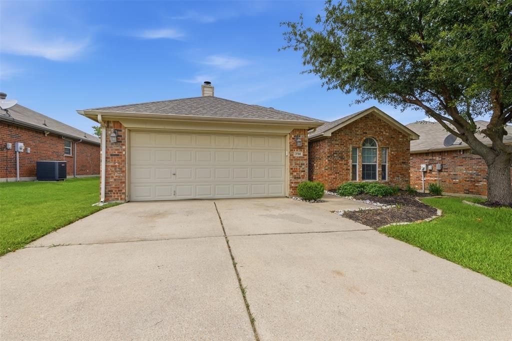 3705 Vista Greens Drive, Fort Worth