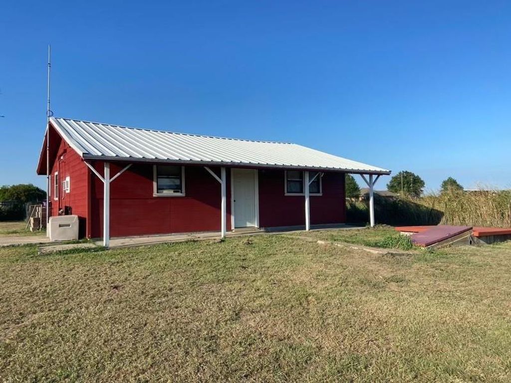 4156 Fm 118, Greenville