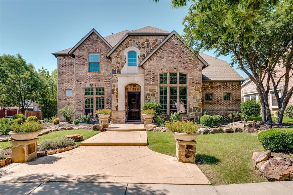 2254 Magic Mantle Drive, Lewisville