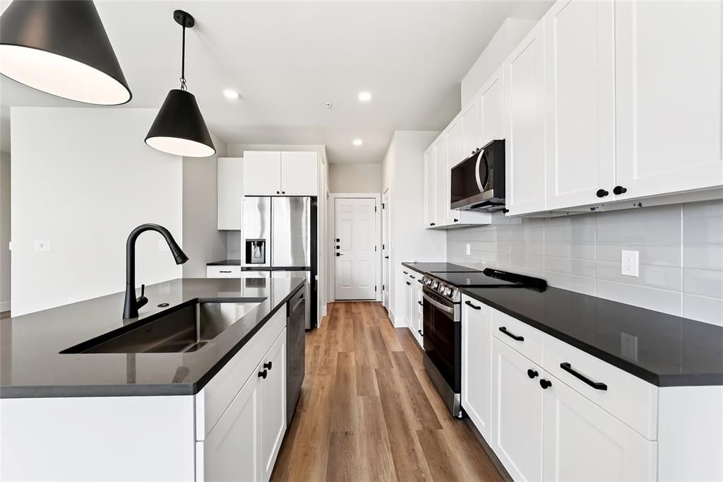 221 Melody Lane, Melissa