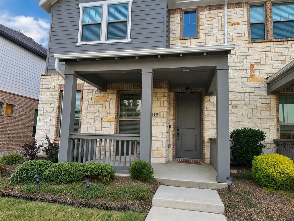 6449 Iron Horse Boulevard, North Richland Hills