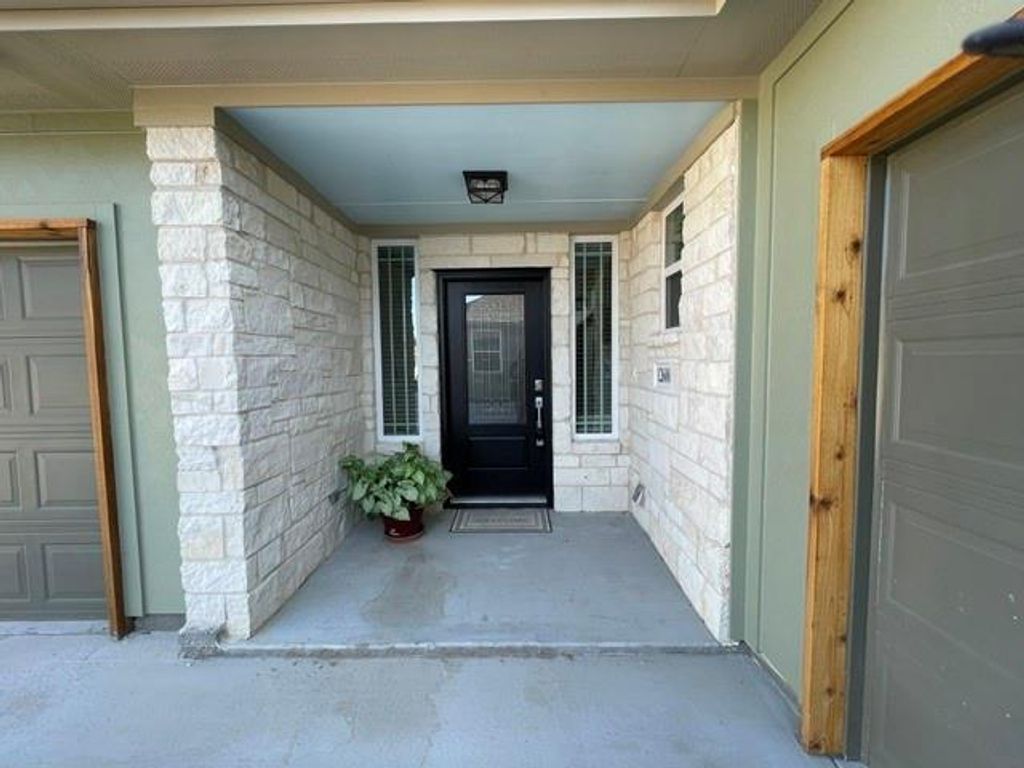 12600 Plassmeyer Place, Fort Worth