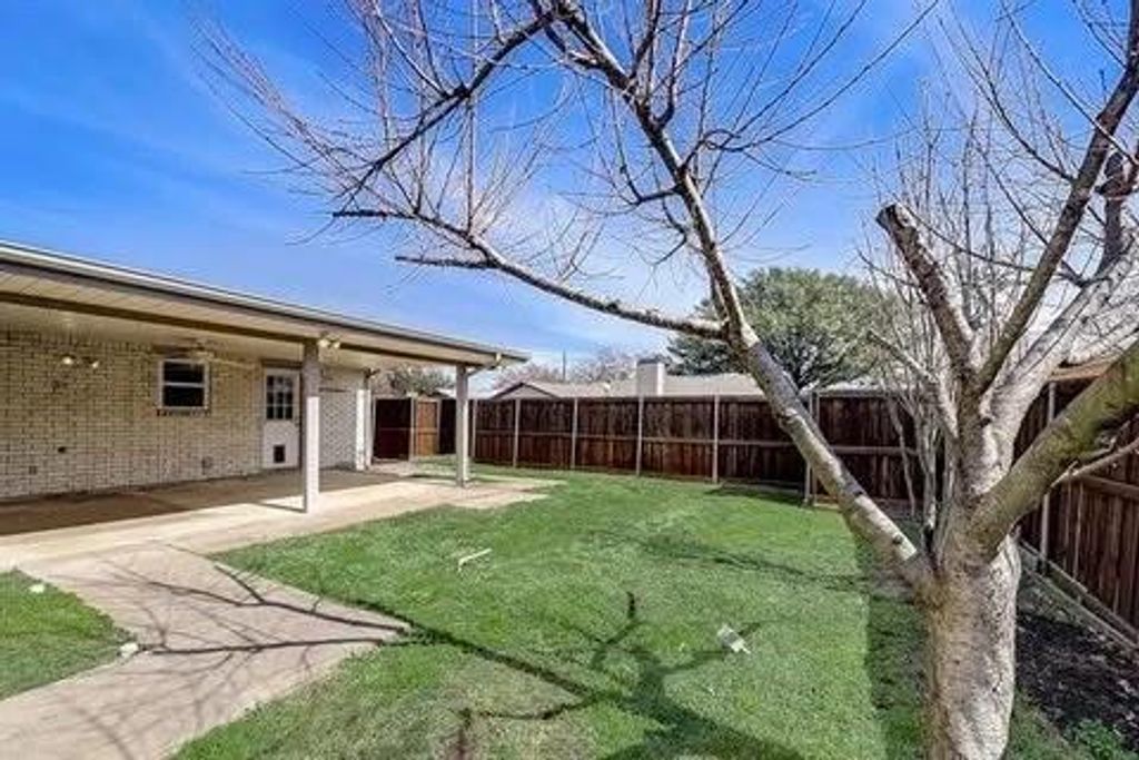 6202 Oregon Court, Plano