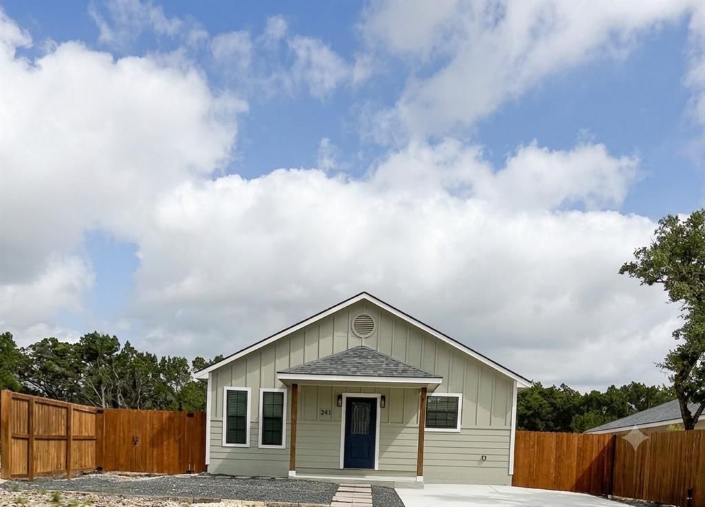 241 Brushy Creek Trail, Bandera
