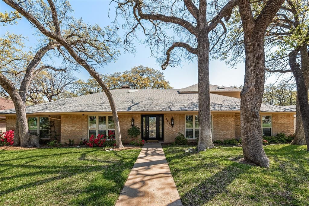 805 Crowley Road, Arlington