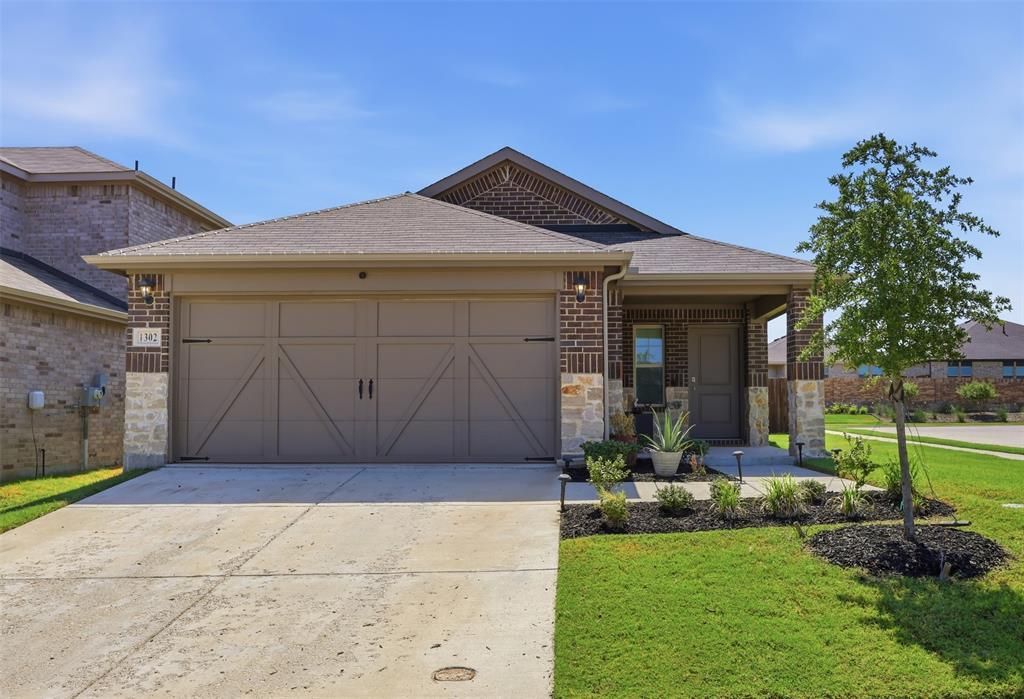 1302 Olivewood Place, Crandall