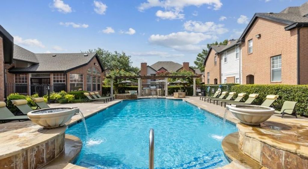 6201 Chapel Hill Boulevard 1312, Plano