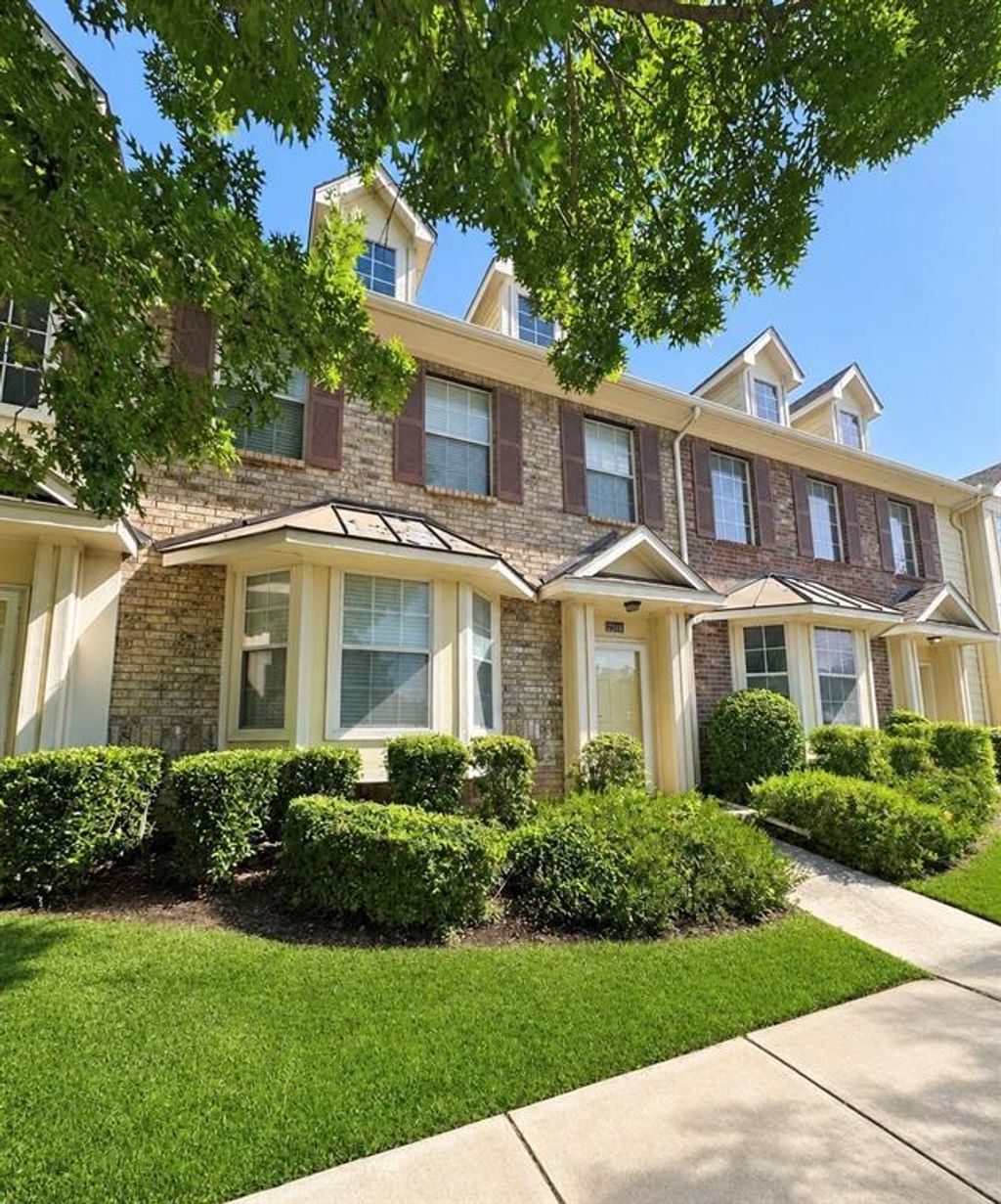 2918 Durango Place, Bedford