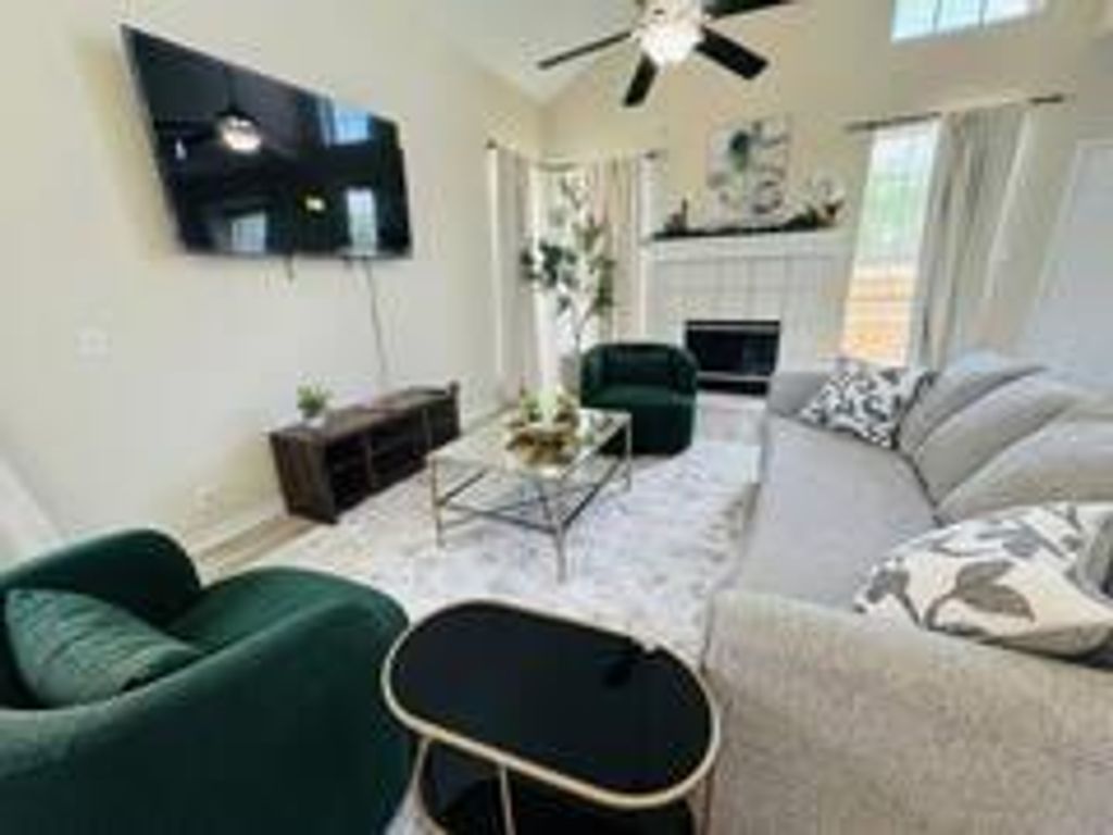 5615 Andalusia Way, Arlington