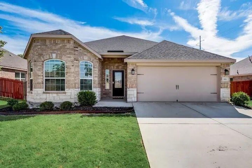 808 Oak Valley, Denton