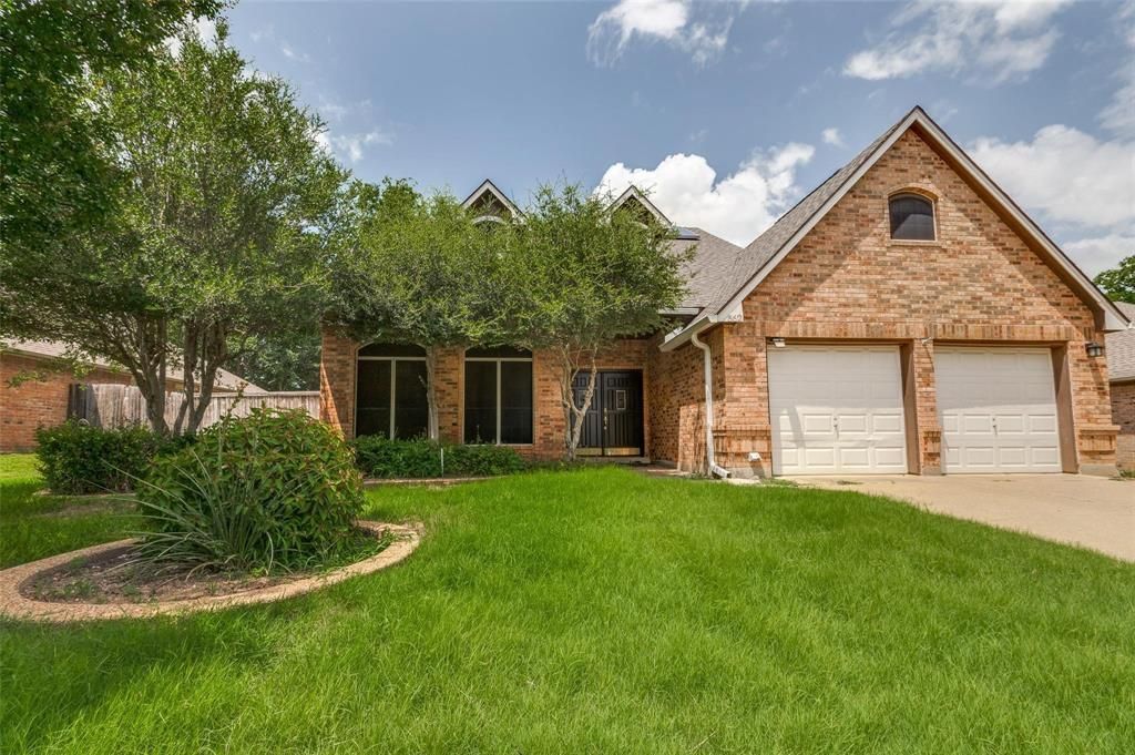 562 Mercer Street, Grand Prairie