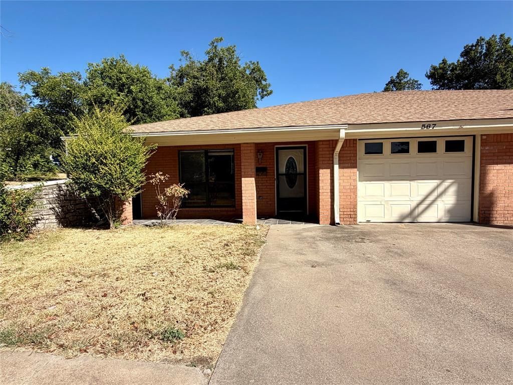 567 W College Street, Stephenville
