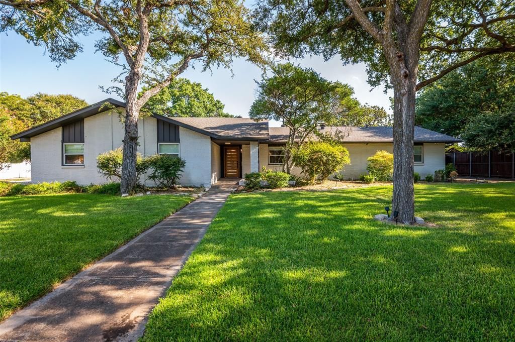 3980 Deep Valley Drive, Dallas