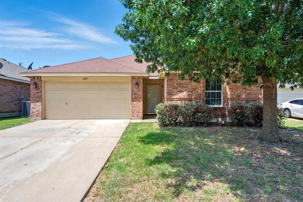 1429 Royal Meadows Trail, Fort Worth