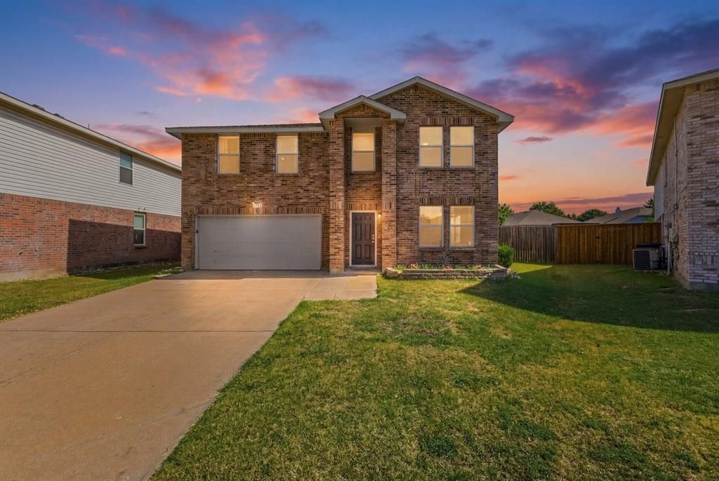 1741 Baxter Springs Drive, Fort Worth