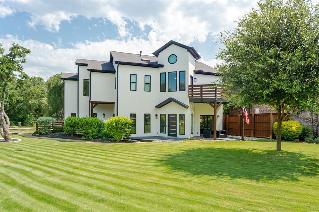 2856 Peninsula Drive, Grapevine