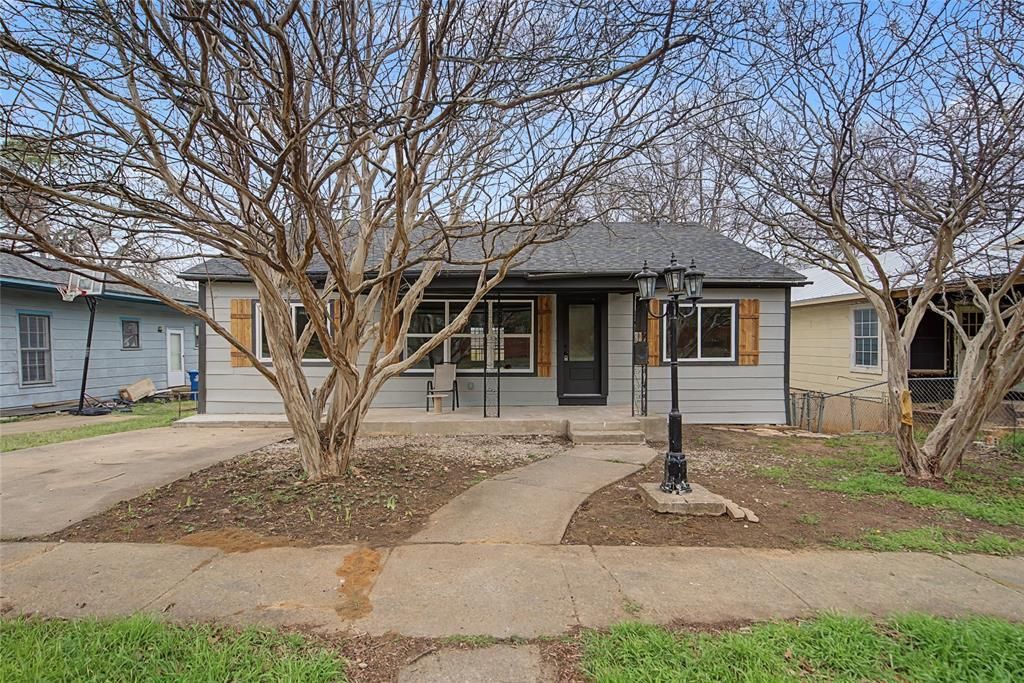 1411 W Gandy Street, Denison