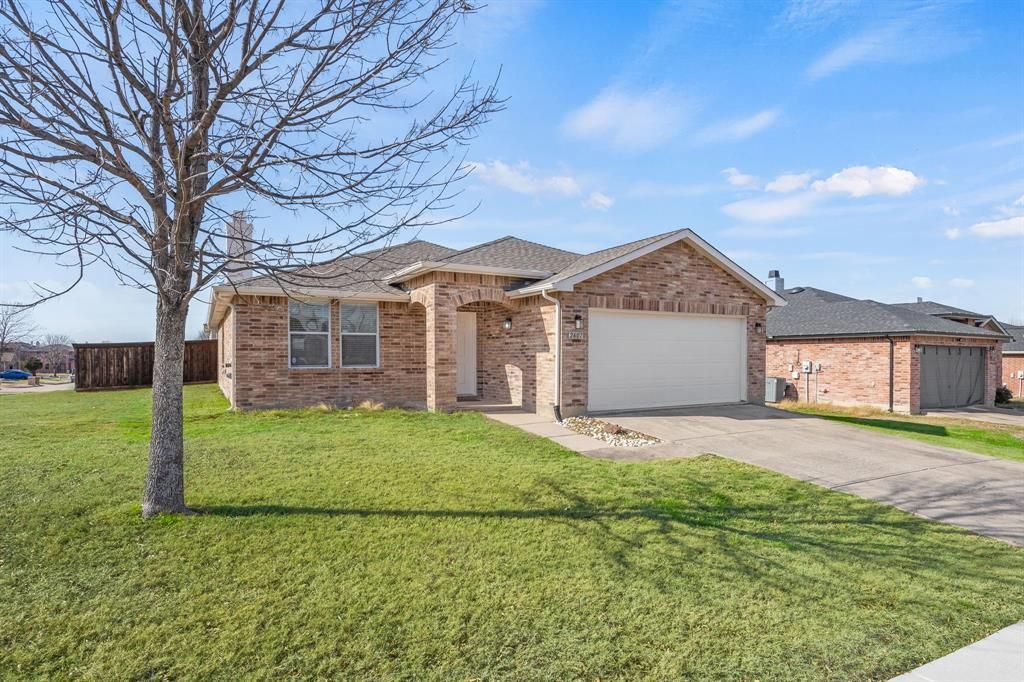 2601 Shorewood Drive, Little Elm