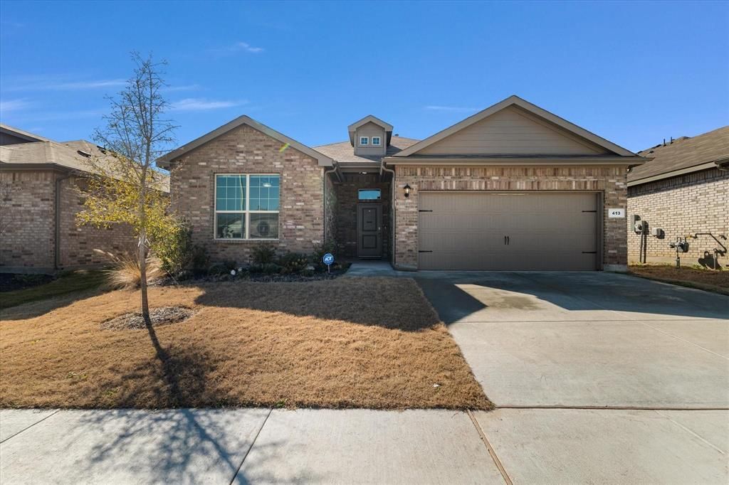 413 Drowsy Water Trail, Fort Worth