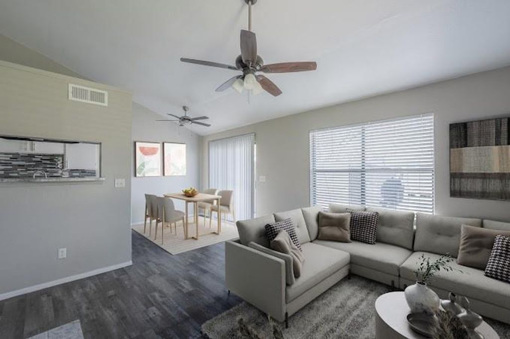1122 Millview Drive 204, Arlington