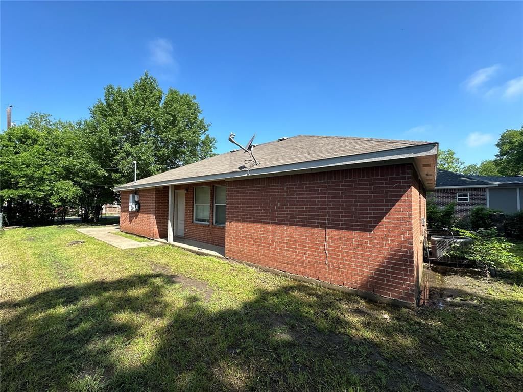 726 Elkhart Avenue, Dallas