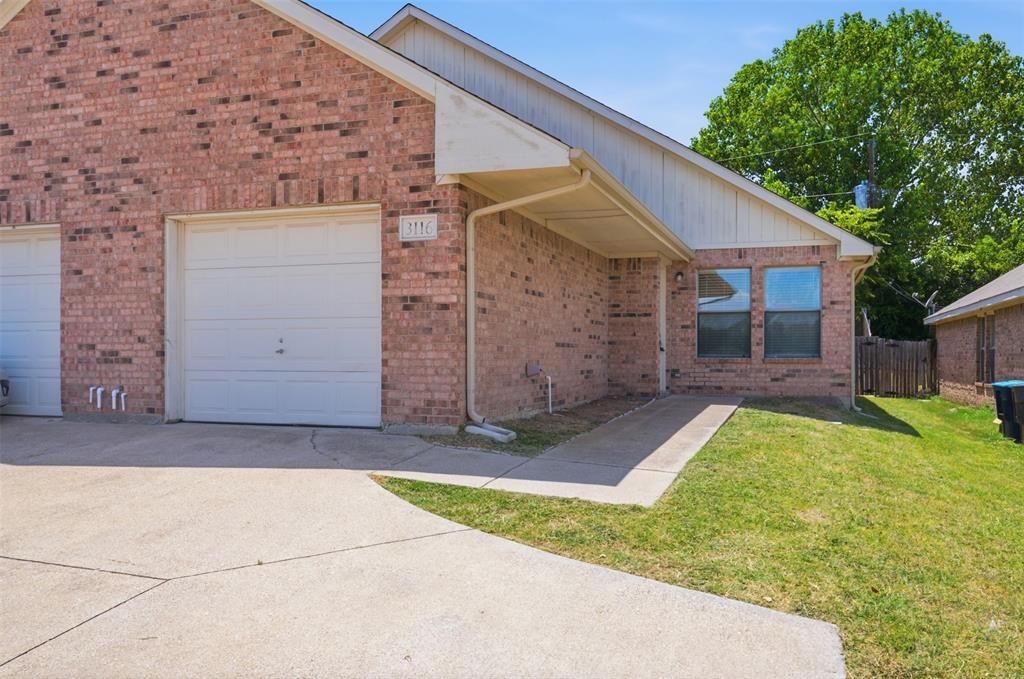 3116 S Cherry Lane, Fort Worth