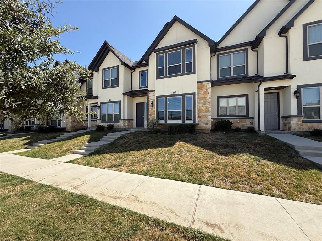 16134 Doe Lake Drive, Frisco