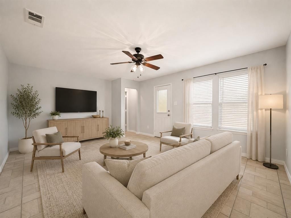 2524 Navasota Drive, Little Elm