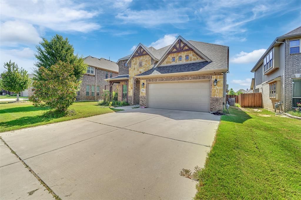 2743 Chimney Rock Road, Burleson