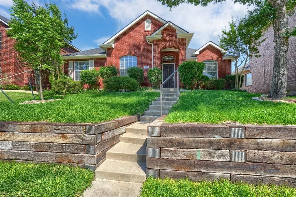 1305 Heather Brook Drive, Allen