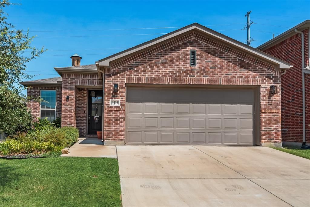 1919 Livingston Road, Irving