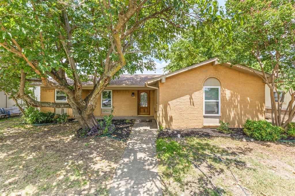 929 Meadow Mead Drive, Allen