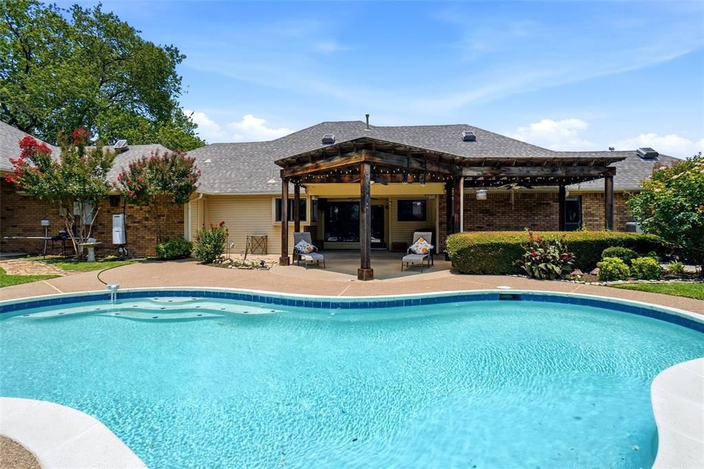 2412 Emerald Circle, Southlake
