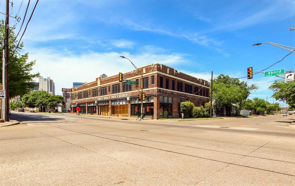 1108 S Akard Street 3, Dallas