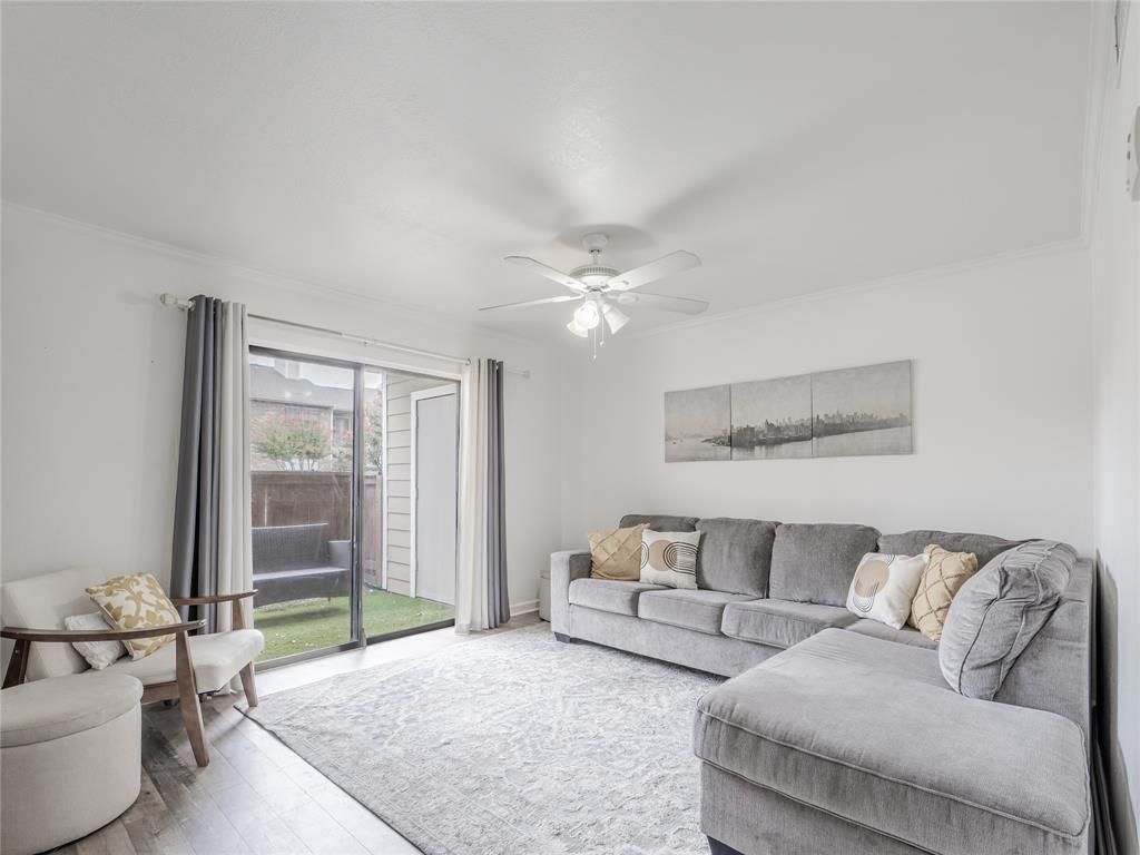 4748 Old Bent Tree Lane 201, Dallas