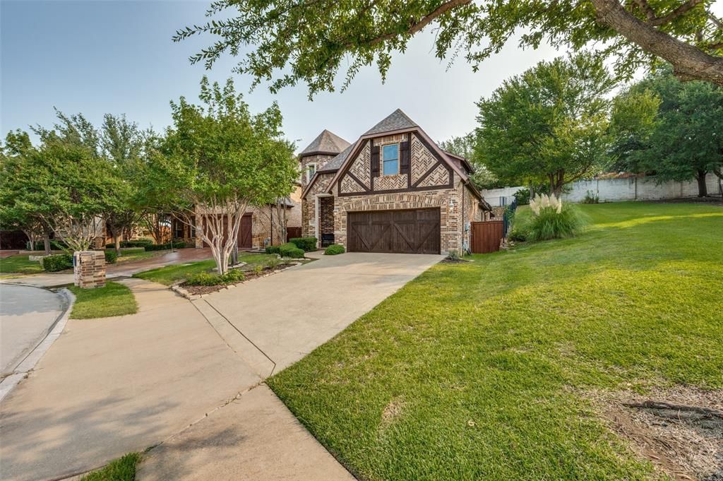 4046 E Hill Drive, Irving