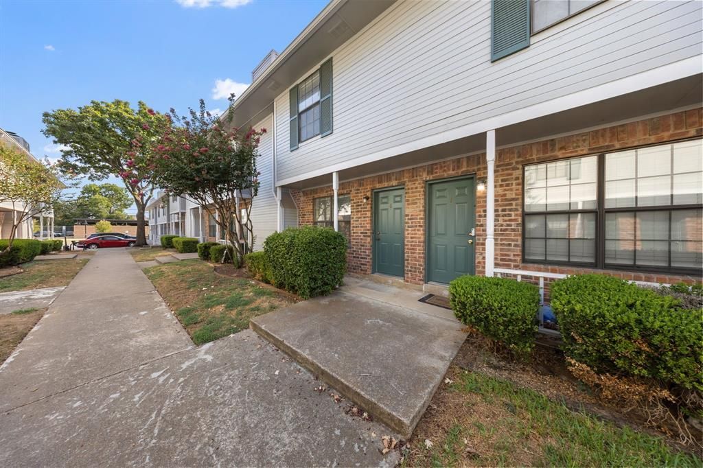 929 W Hickory Street A8, Denton
