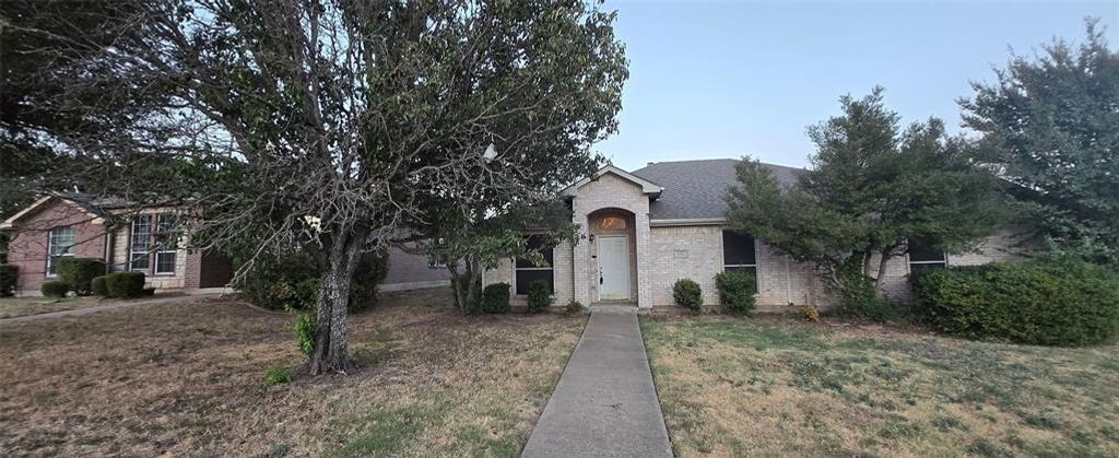 1912 Chapman Drive, Lancaster