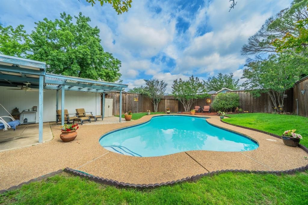 1605 Brighton Drive, Carrollton