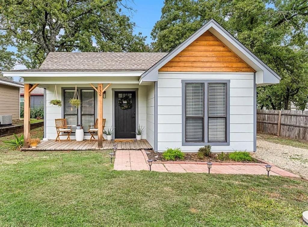 536 Western Hills Trail, Granbury