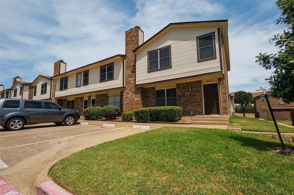 910 Cedar Terrace 910, Cedar Hill