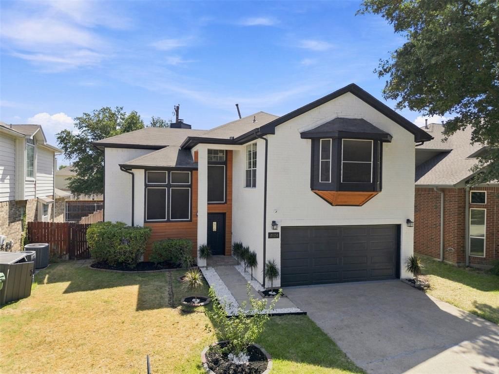 2124 Newport Drive, Flower Mound