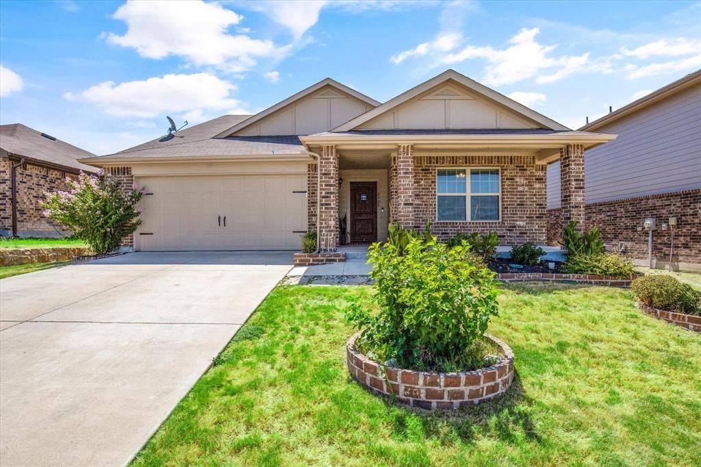 2929 Spotted Fawn Drive, Fort Worth