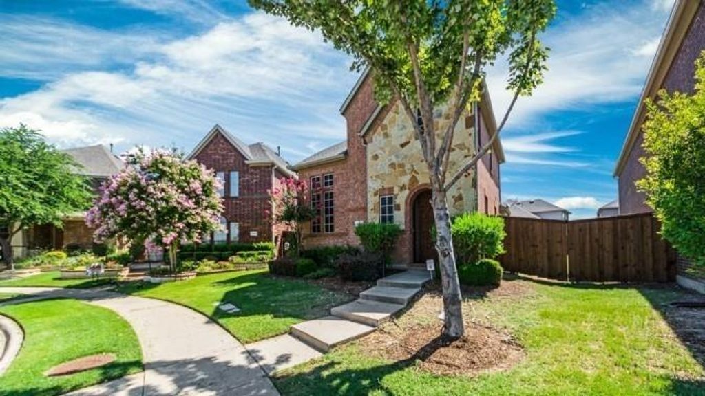 4364 Peregrine Way, Carrollton
