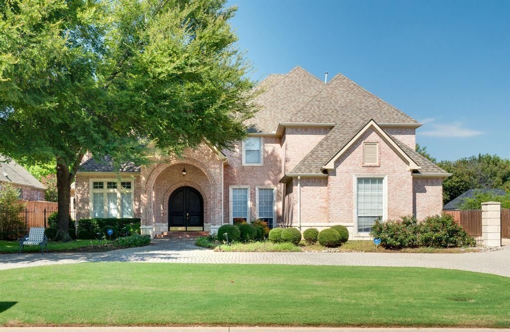 7012 Shalimar Court, Colleyville